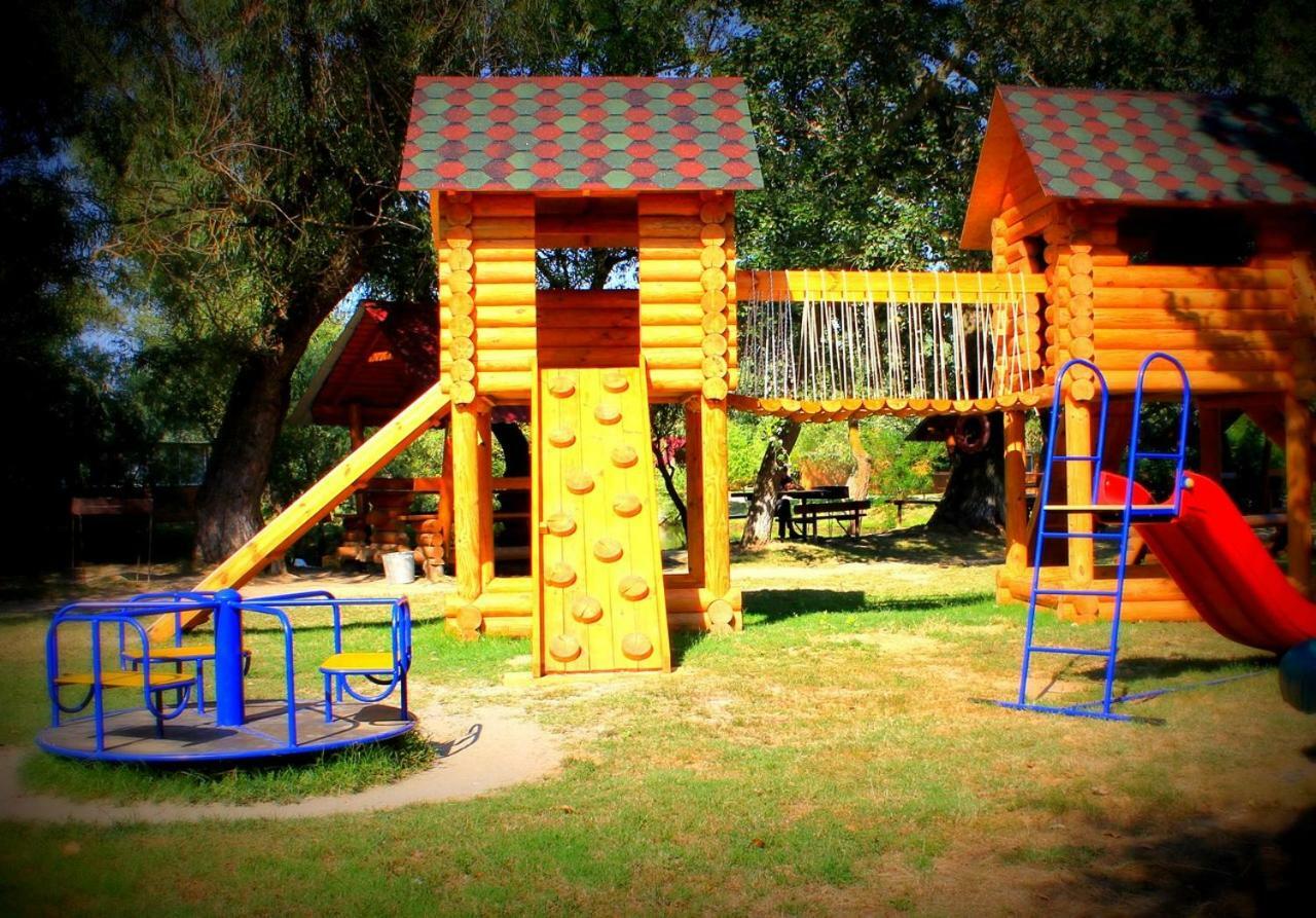Holiday Park Dunay Kyslytsya Buitenkant foto